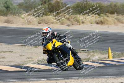 media/Nov-16-2025-Race Pace (Sun) [[8c5fa54630]]/Non Verified Riders (1st 20 Minutes)/2-Turn 10 (1010am)/